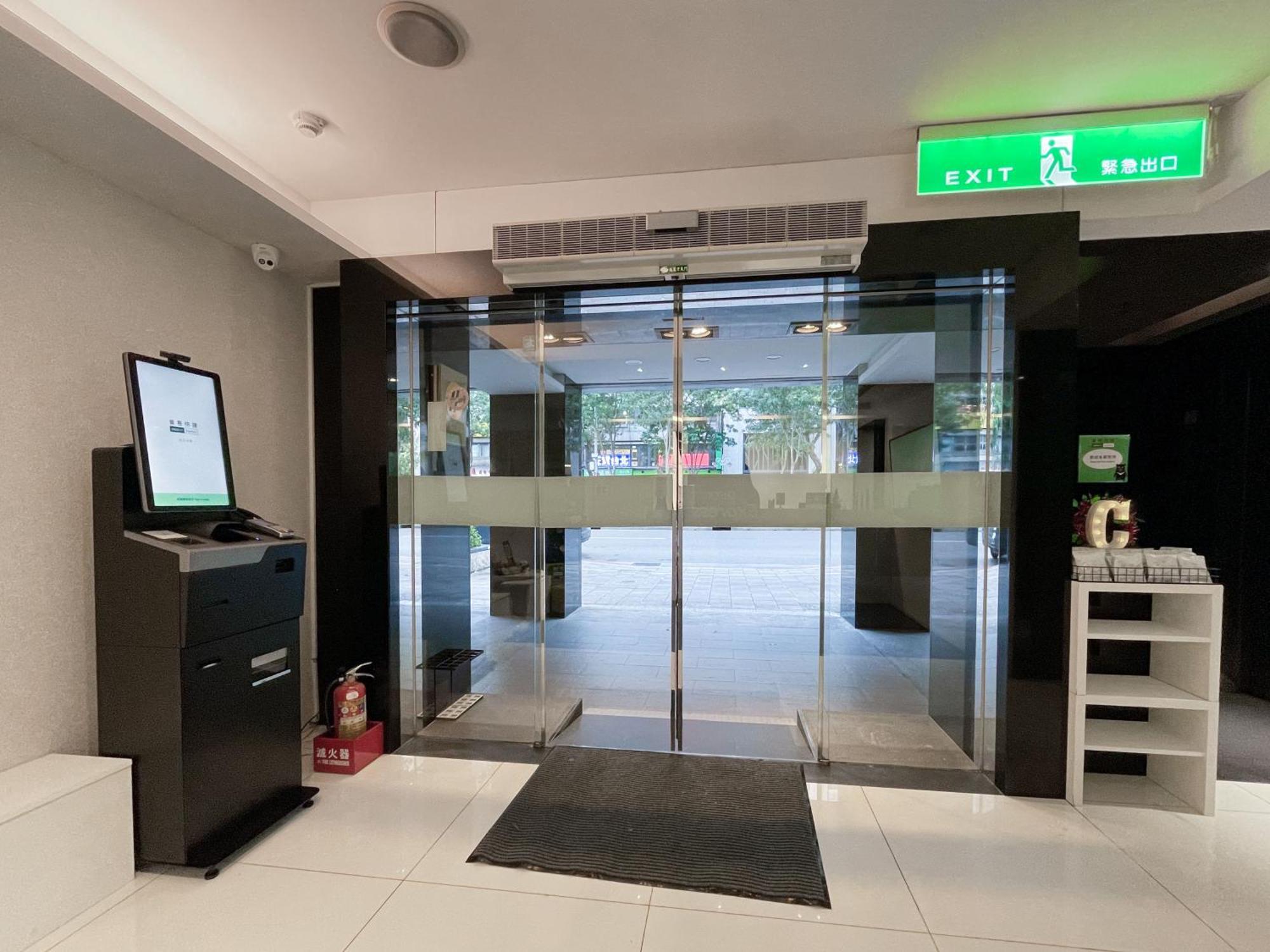 CHECK inn Express Taipei Yongkang Exterior foto